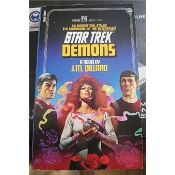 Star Trek Voyager Paperbacks Lot (10 Books) - Picture 4 of 10